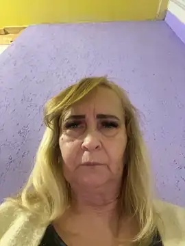 Snapshot of Irina2909@xh chatting on 10-29-25, 01:43 Irina2909xh online show from 10-29-25, 01:43