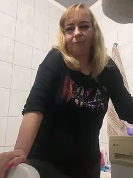 Snapshot of Irina2909@xh chatting on 05-14-26, 11:24 Irina2909xh online show from 05-14-26, 11:24