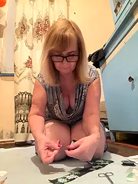 Snapshot of Irina2909@xh chatting on 11-16-25, 10:02 Irina2909xh online show from 11-16-25, 10:02