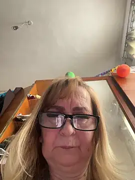 Snapshot of Irina2909@xh chatting on 02-07-26, 10:12 Irina2909xh online show from 02-07-26, 10:12