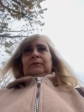 Snapshot of Irina2909@xh chatting on 11-05-25, 12:52 Irina2909xh online show from 11-05-25, 12:52