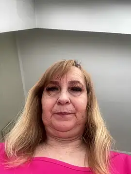 Snapshot of Irina2909@xh chatting on 02-23-26, 12:17 Irina2909xh online show from 02-23-26, 12:17