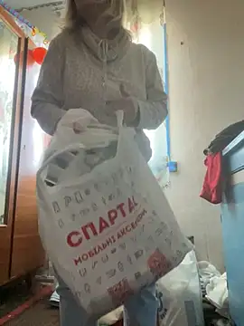 Snapshot of Irina2909@xh chatting on 02-22-26, 01:35 Irina2909xh online show from 02-22-26, 01:35