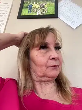 Snapshot of Irina2909@xh chatting on 02-24-26, 12:17 Irina2909xh online show from 02-24-26, 12:17