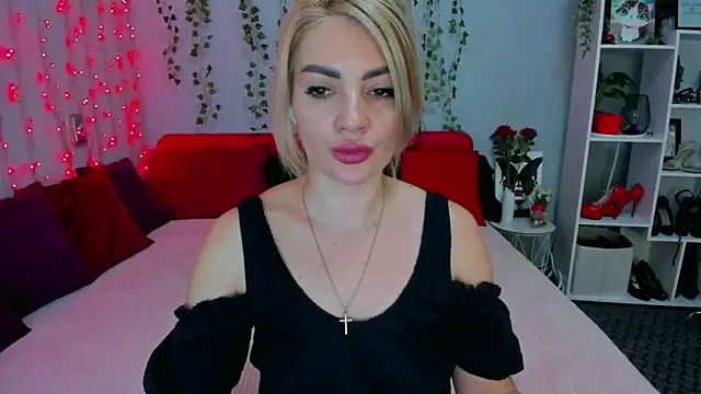 LunaBellucci online show from 02-23-26, 12:17