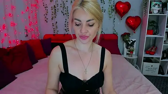 LunaBellucci online show from 04-11-26, 07:05