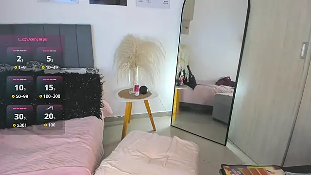 Snapshot of hollyprincess_2 chatting on 03-01-26, 05:07 hollyprincess 2 online show from 03-01-26, 05:07