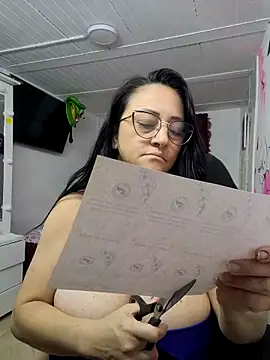 Snapshot of Ameliarizo chatting on 05-07-26, 03:48 Ameliarizo online show from 05-07-26, 03:48