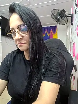 Snapshot of Ameliarizo chatting on 04-18-26, 10:54 Ameliarizo online show from 04-18-26, 10:54