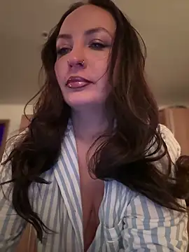 Snapshot of itsCassie chatting on 03-04-26, 07:10 itsCassie online show from 03-04-26, 07:10