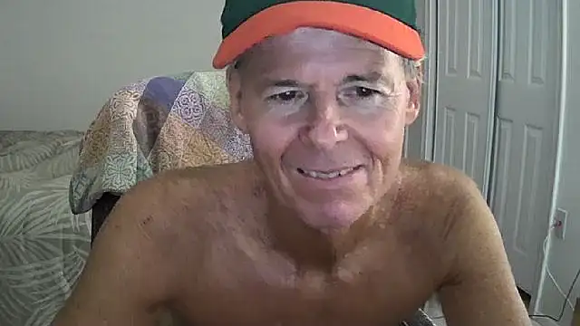 Snapshot of nakeedcowboi65 chatting on 10-17-25, 09:05 nakeedcowboi65 online show from 10-17-25, 09:05