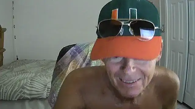Snapshot of nakeedcowboi65 chatting on 09-09-25, 09:19 nakeedcowboi65 online show from 09-09-25, 09:19