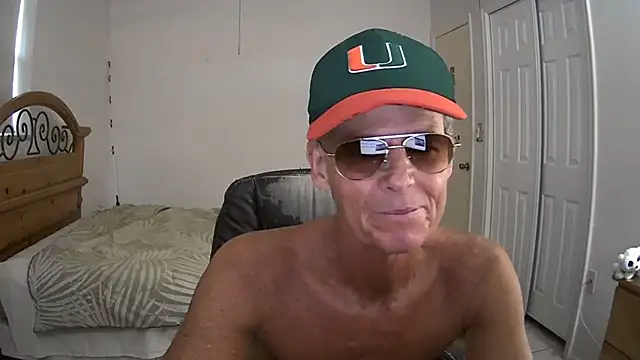 Snapshot of nakeedcowboi65 chatting on 09-08-25, 07:24 nakeedcowboi65 online show from 09-08-25, 07:24