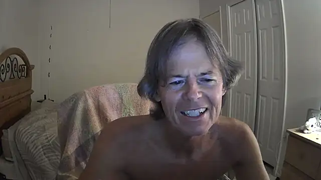 Snapshot of nakeedcowboi65 chatting on 06-27-26, 09:15 nakeedcowboi65 online show from 06-27-26, 09:15