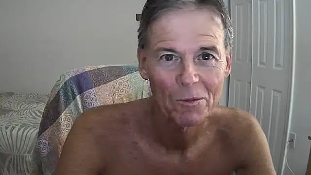 Snapshot of nakeedcowboi65 chatting on 10-02-25, 09:40 nakeedcowboi65 online show from 10-02-25, 09:40