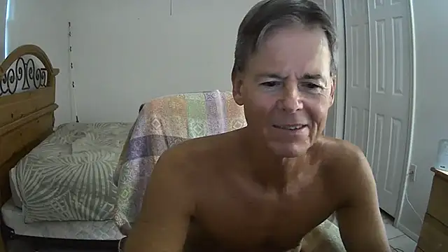 Snapshot of nakeedcowboi65 chatting on 09-21-25, 11:26 nakeedcowboi65 online show from 09-21-25, 11:26