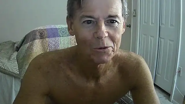 Snapshot of nakeedcowboi65 chatting on 10-06-25, 09:54 nakeedcowboi65 online show from 10-06-25, 09:54