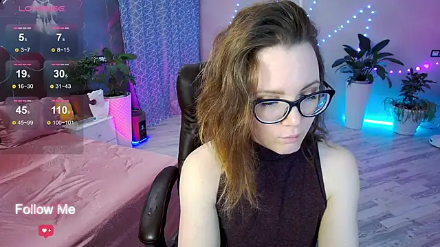 Snapshot of AngelaWhiti chatting on 03-02-25, 03:52 AngelaWhiti online show from 03-02-25, 03:52