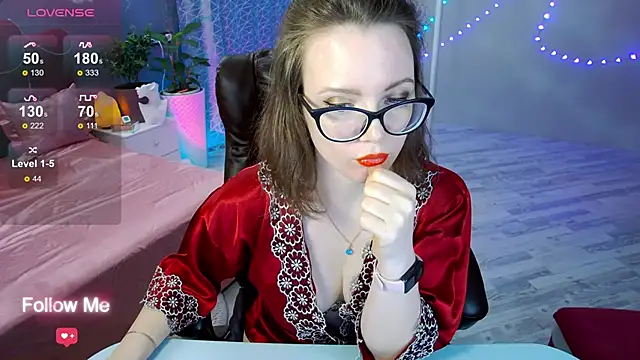 Snapshot of AngelaWhiti chatting on 02-03-25, 06:49 AngelaWhiti online show from 02-03-25, 06:49