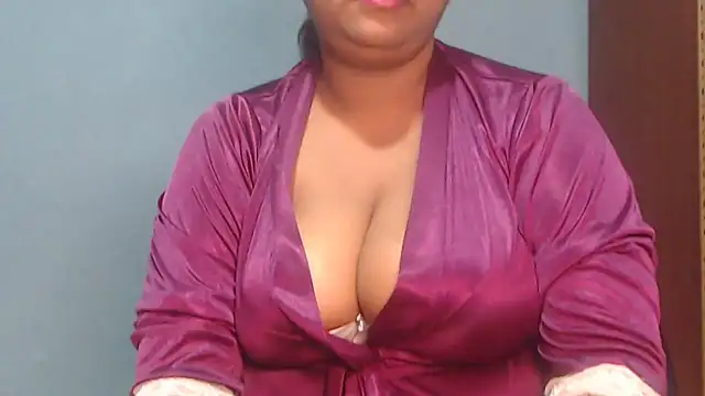 Snapshot of naughtyboobs38dd chatting on 06-18-26, 04:45 naughtyboobs38dd online show from 06-18-26, 04:45