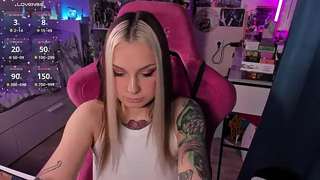 ChloeKohaku online show from 11-10-25, 03:55