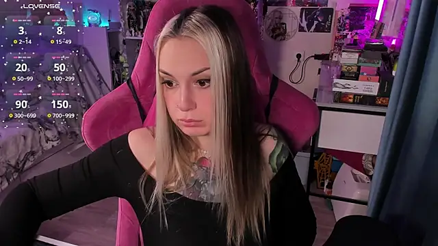 ChloeKohaku online show from 11-20-25, 03:29