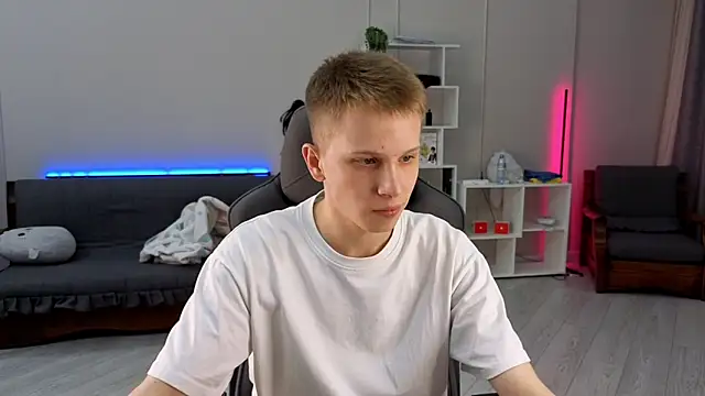 arlekincrop online show from 09-23-25, 04:47