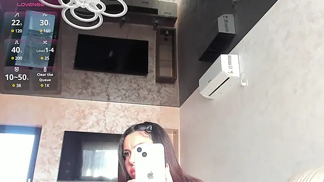 Snapshot of AmiraRosse chatting on 02-21-25, 06:51 AmiraRosse online show from 02-21-25, 06:51