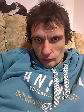 Snapshot of maciej chatting on 01-07-25, 10:52 maciej online show from 01-07-25, 10:52