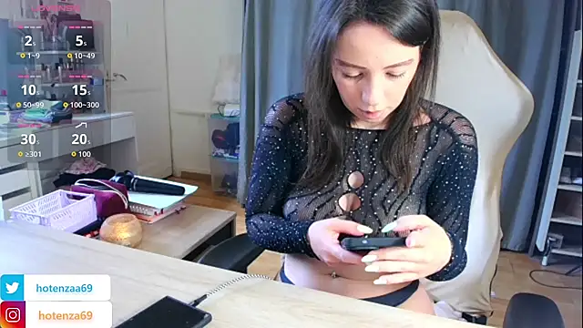 Snapshot of Hotenza69 chatting on 06-02-26, 09:42 Hotenza69 online show from 06-02-26, 09:42