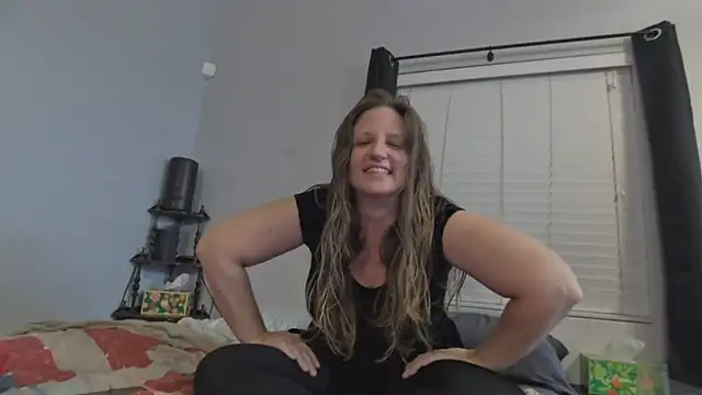 Snapshot of MissMera chatting on 01-19-25, 03:08 MissMera online show from 01-19-25, 03:08