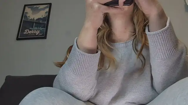 Snapshot of MissMera chatting on 12-12-24, 07:52 MissMera online show from 12-12-24, 07:52