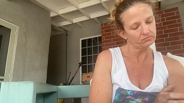 Snapshot of MissMera chatting on 05-26-26, 04:38 MissMera online show from 05-26-26, 04:38