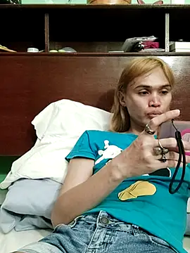 QueenSoreal online show from 05-27-26, 02:57