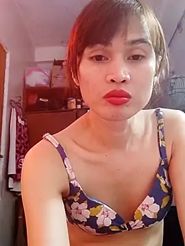 Snapshot of QueenSoreal chatting on 02-22-25, 10:31 QueenSoreal online show from 02-22-25, 10:31