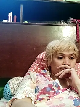 QueenSoreal online show from 06-21-26, 06:30