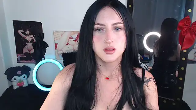 Snapshot of Evelyn_Sheeran chatting on 06-11-26, 03:03 Evelyn Sheeran online show from 06-11-26, 03:03