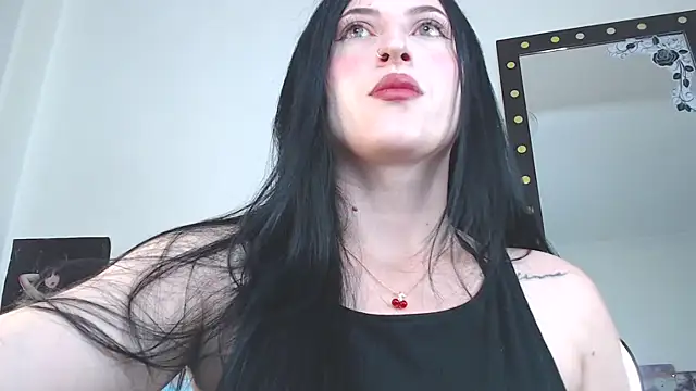 Snapshot of Evelyn_Sheeran chatting on 04-26-26, 03:48 Evelyn Sheeran online show from 04-26-26, 03:48