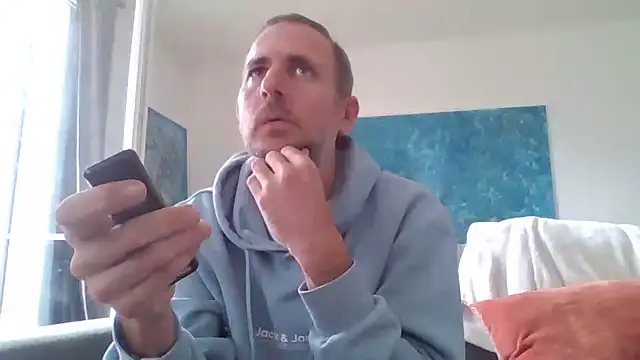 Snapshot of verylargecock chatting on 09-17-25, 09:55 verylargecock online show from 09-17-25, 09:55