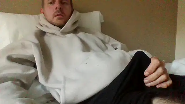 Snapshot of verylargecock chatting on 09-13-25, 06:35 verylargecock online show from 09-13-25, 06:35