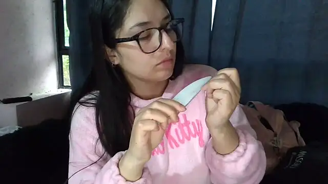 Snapshot of sara_110323 chatting on 09-19-25, 11:03 sara 110323 online show from 09-19-25, 11:03