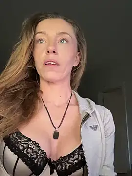 Heidi Harper online show from 01-21-25, 04:16