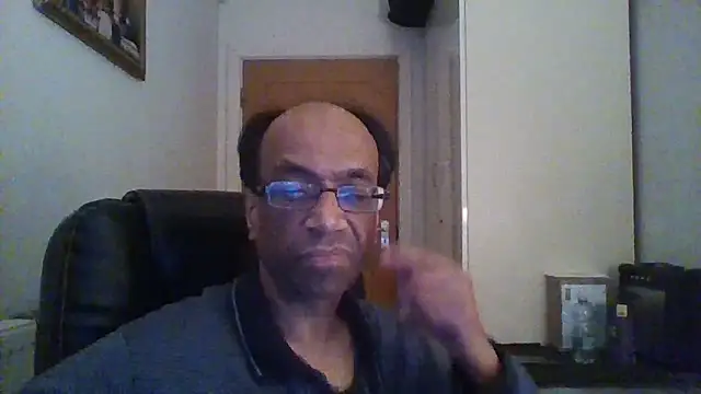 Snapshot of rauncher1 chatting on 12-23-24, 01:29 rauncher1 online show from 12-23-24, 01:29