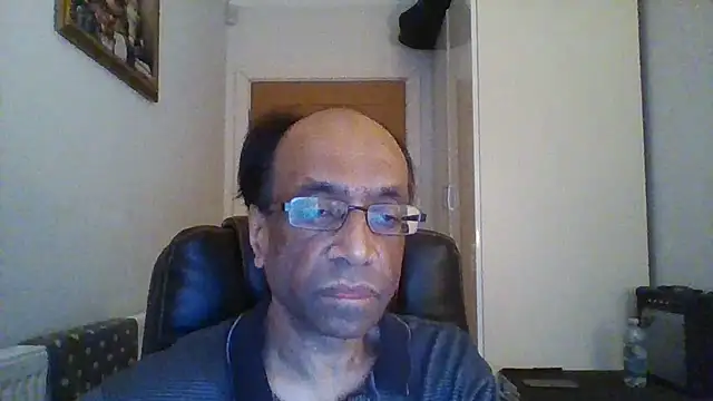 Snapshot of rauncher1 chatting on 02-04-25, 09:17 rauncher1 online show from 02-04-25, 09:17