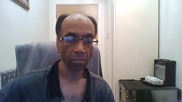 Snapshot of rauncher1 chatting on 10-04-25, 11:28 rauncher1 online show from 10-04-25, 11:28