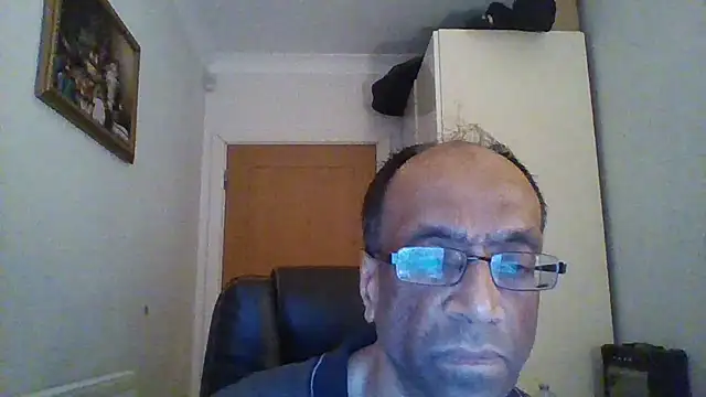 Snapshot of rauncher1 chatting on 03-09-25, 02:07 rauncher1 online show from 03-09-25, 02:07