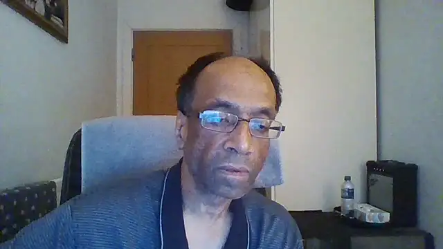 Snapshot of rauncher1 chatting on 10-13-25, 08:38 rauncher1 online show from 10-13-25, 08:38