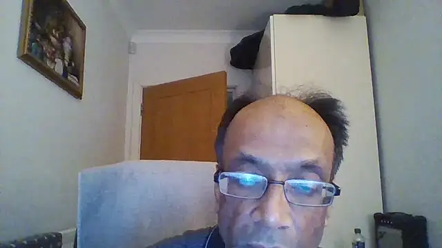 Snapshot of rauncher1 chatting on 10-02-25, 08:29 rauncher1 online show from 10-02-25, 08:29
