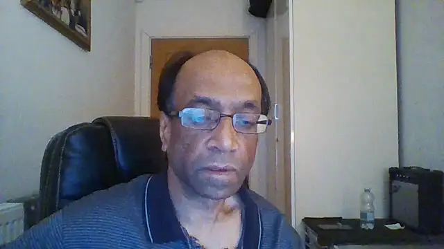 Snapshot of rauncher1 chatting on 01-14-25, 09:24 rauncher1 online show from 01-14-25, 09:24