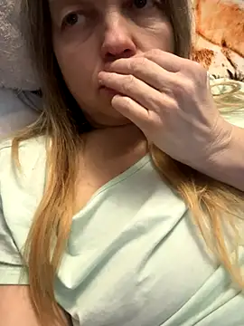 Susanel online show from 12-16-25, 02:49